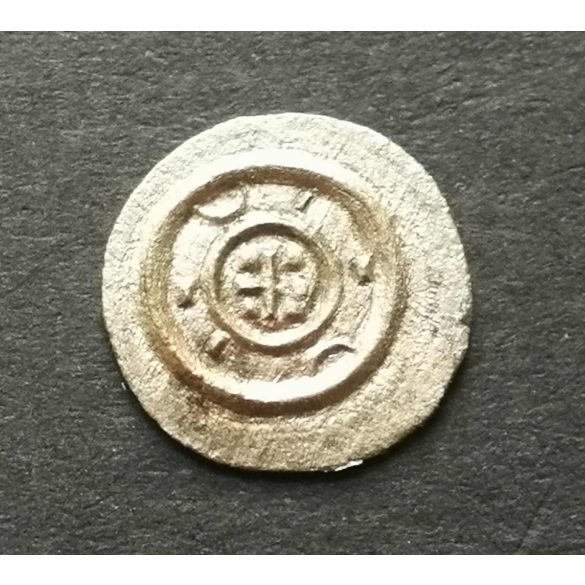 Hungary II. Béla 1131-1141 Silver denar H54 0.184 g