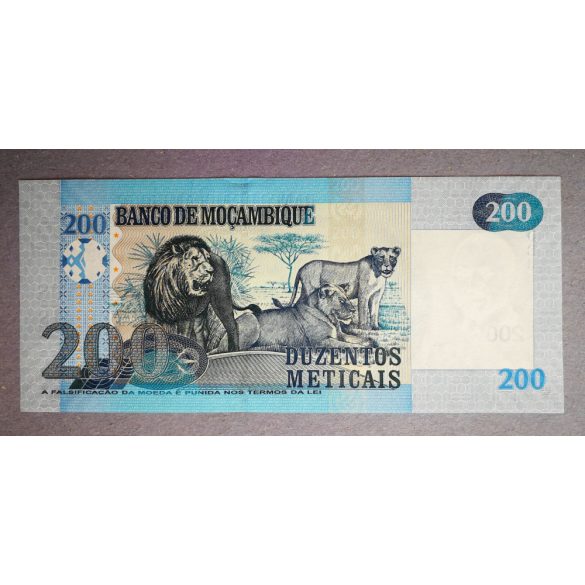 Mozambique 200 Meticais 2011 UNC 