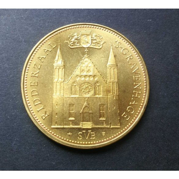 Hollandia II. Vilmos gróf sárgaréz emlékérem, eredeti dísztokban