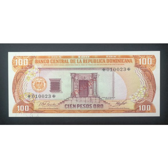 Dominica 100 Pesos oro 1977 UNC Specimen