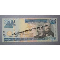 Dominika 2000 Pesos 2002 UNC - Specimen