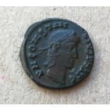 Constantinus II. Follis VOT  XX MVLT XXX 2,14 g 16 mm