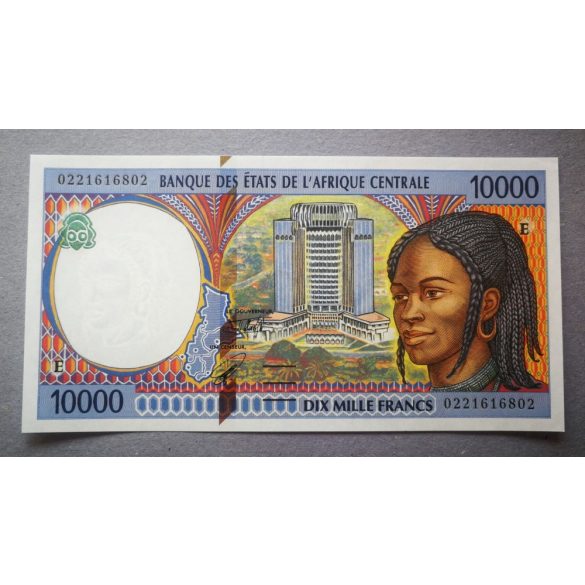 Közép-Afrikai Államok,  Kamerun 10000 Francs 2002 UNC