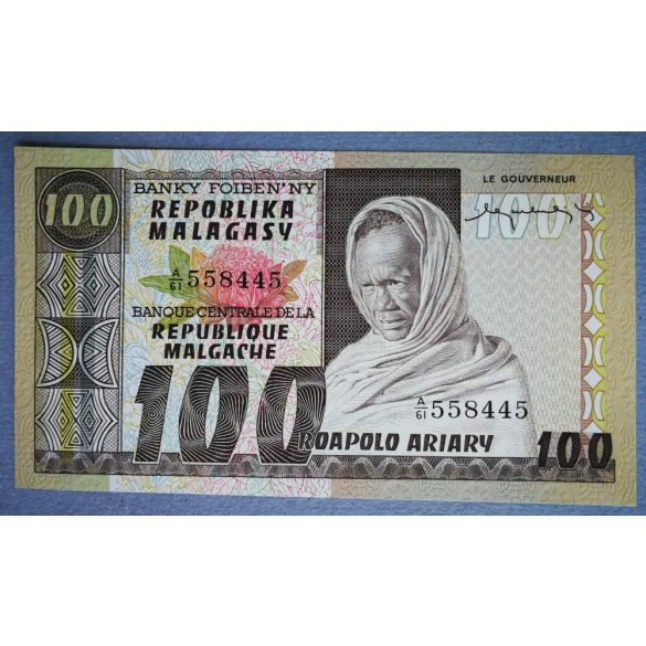 Madagaszkár 100 Francs 1974 aUNC