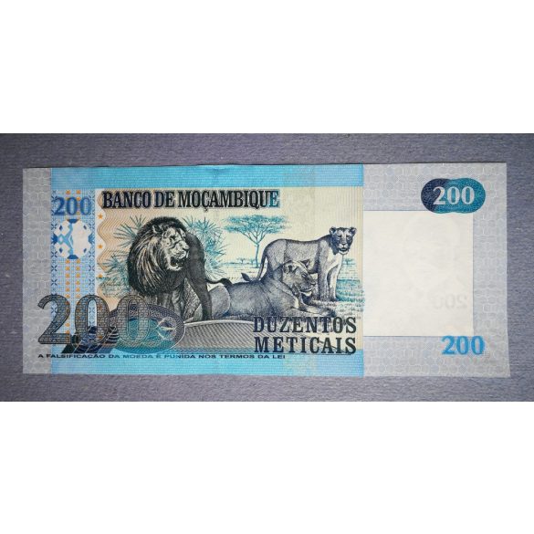 Mozambique 200 Meticais 2011 UNC