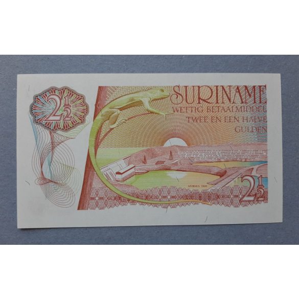 Suriname 2 1/2 Gulden 1978 UNC