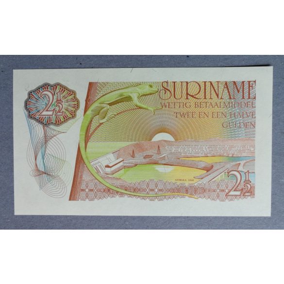 Suriname 2 1/2 Gulden 1985 UNC